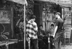 © Tony Durcan  <em>An afternoon in Napoles : catching up.</em>
